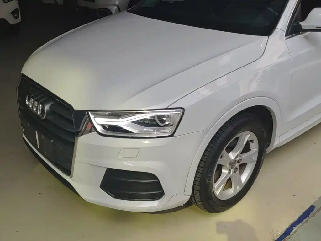 Audi Q3 2018 — фото 24