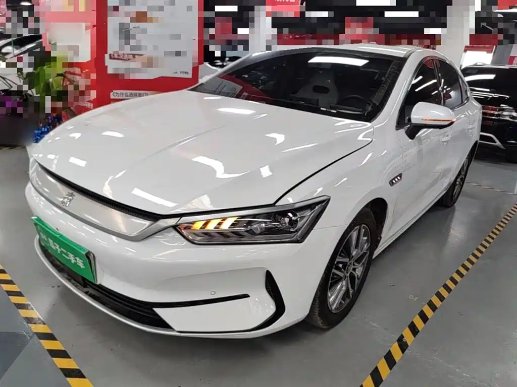 BYD Qin PLUS 2024 — фото 1