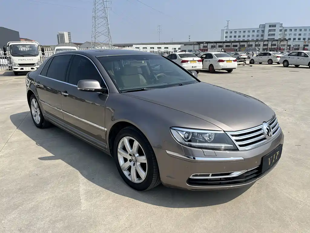 Volkswagen Phaeton 2015 — фото 20