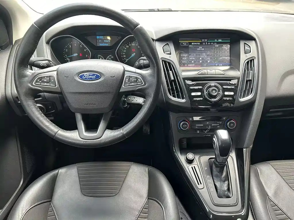 Ford Focus 2016 — фото 7