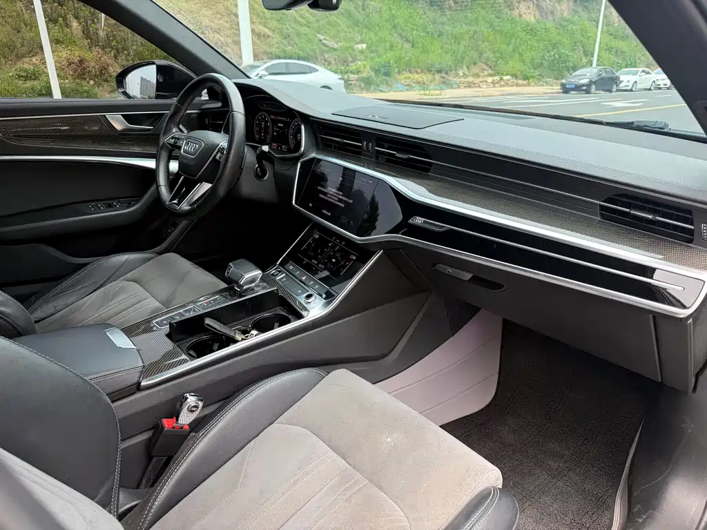 Audi A6L 2022 — фото 15