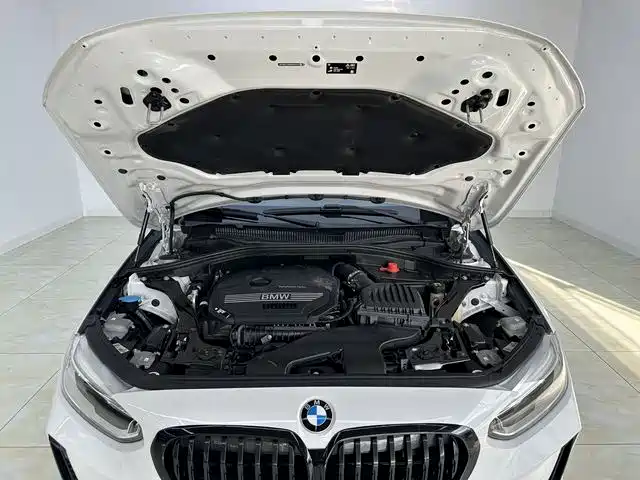 BMW 1 Series 2022 — фото 18