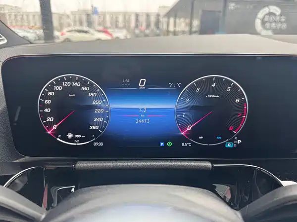 Mercedes-Benz GLA 2024