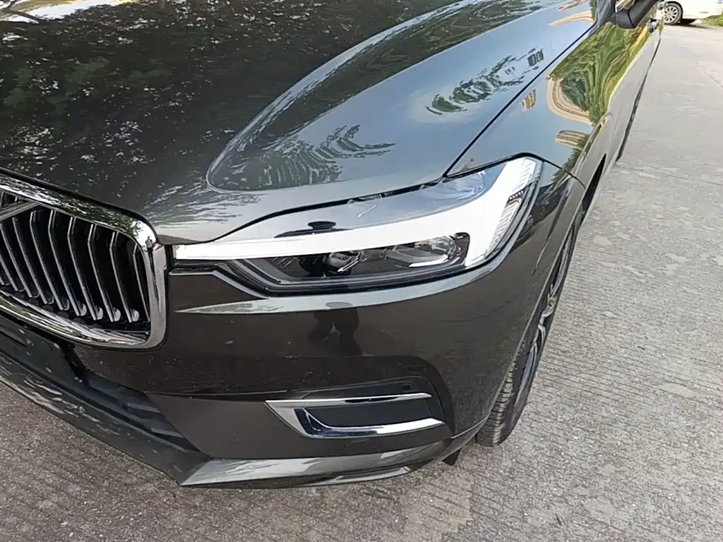 Volvo XC60 2020 — фото 24