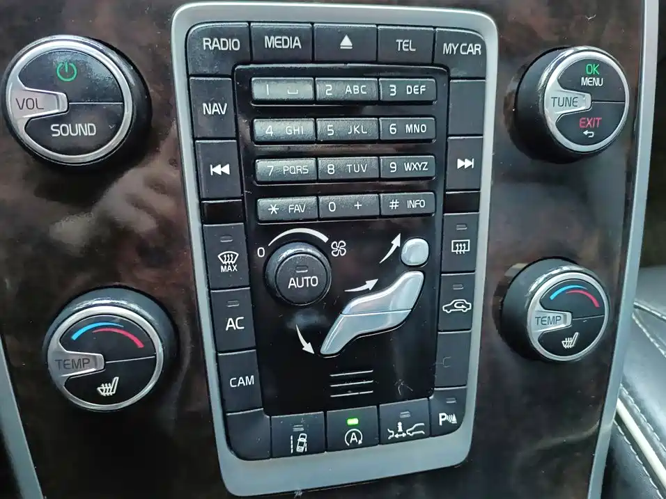 Volvo S80L 2015 — фото 19