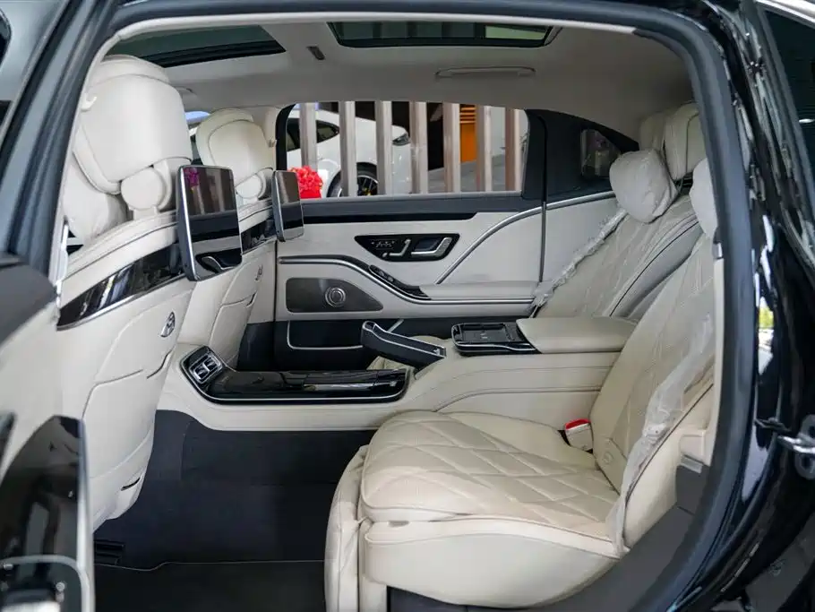 Mercedes-Benz S-Class 2024 — фото 3