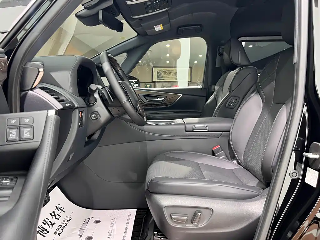 Toyota Alphard 2025 — фото 14