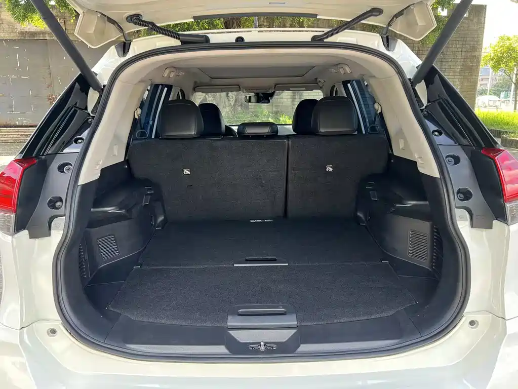 Nissan X-Trail 2018 — фото 16