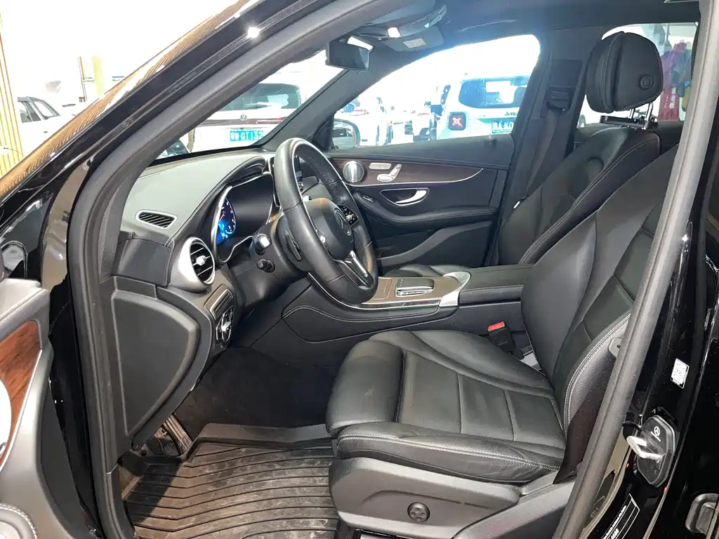 Mercedes-Benz GLC 2021 — фото 11