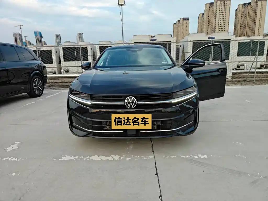Volkswagen Magotan 2025