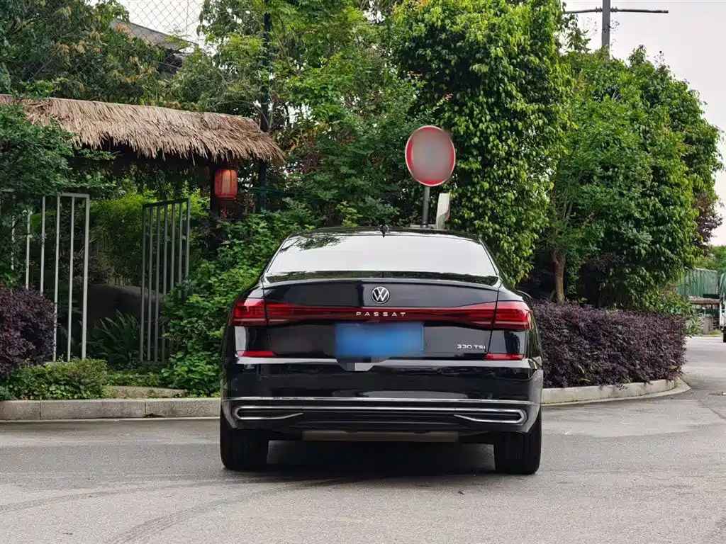 Volkswagen Passat 2023 — фото 14