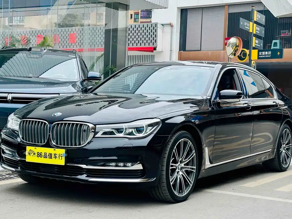 BMW 7 Series 2017 — фото 1