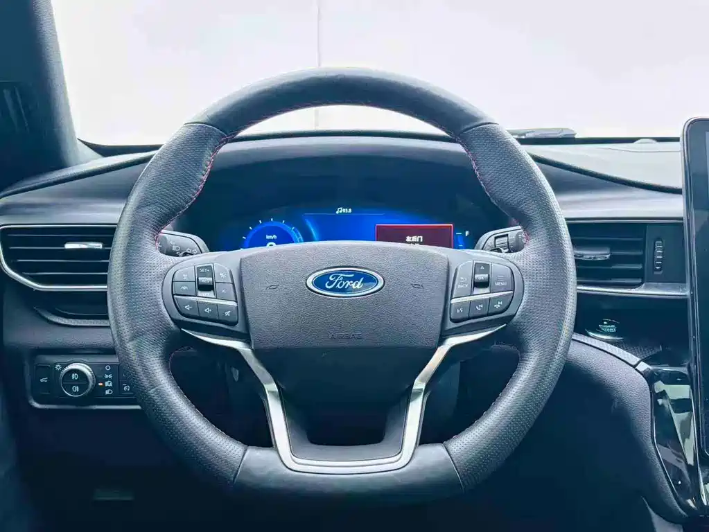 Ford Explorer 2021 — фото 11