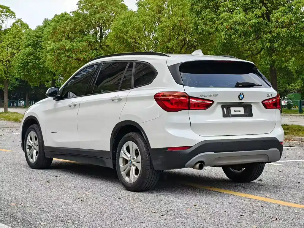 BMW X1 2017 — фото 9