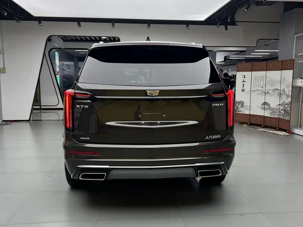 Cadillac XT6 2023 — фото 8