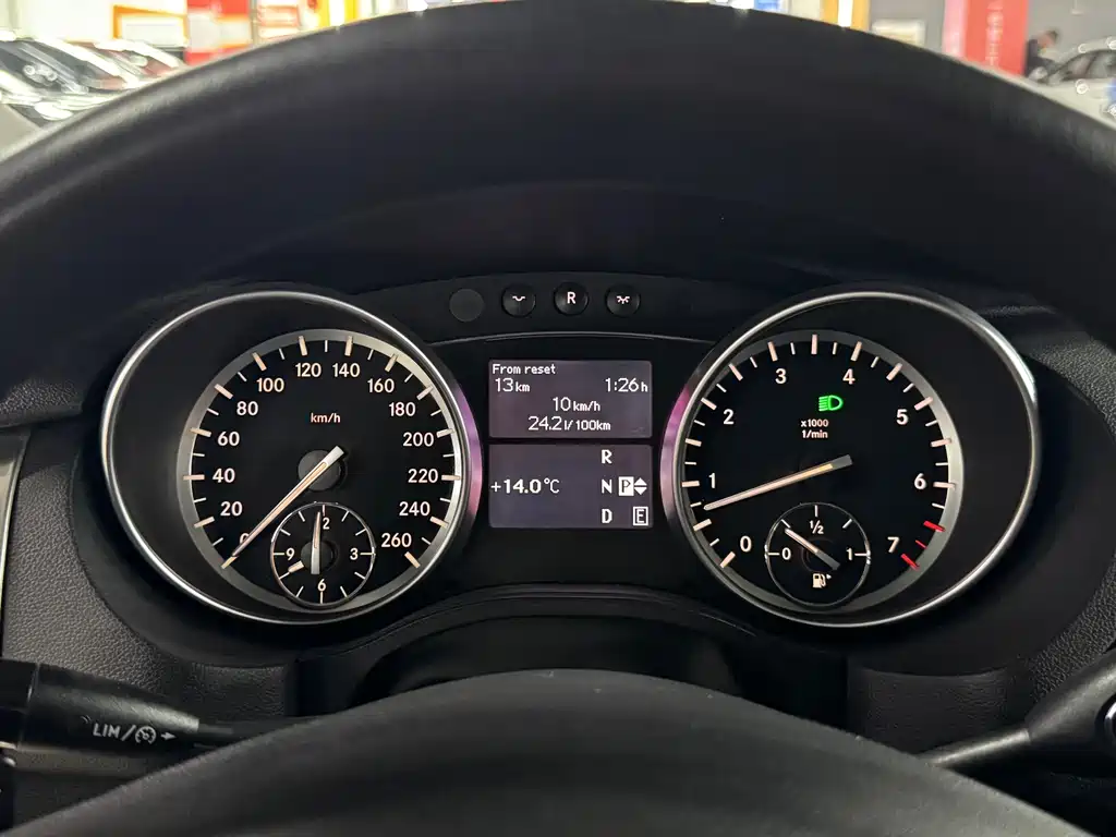 Mercedes-Benz R-Class 2018 — фото 10