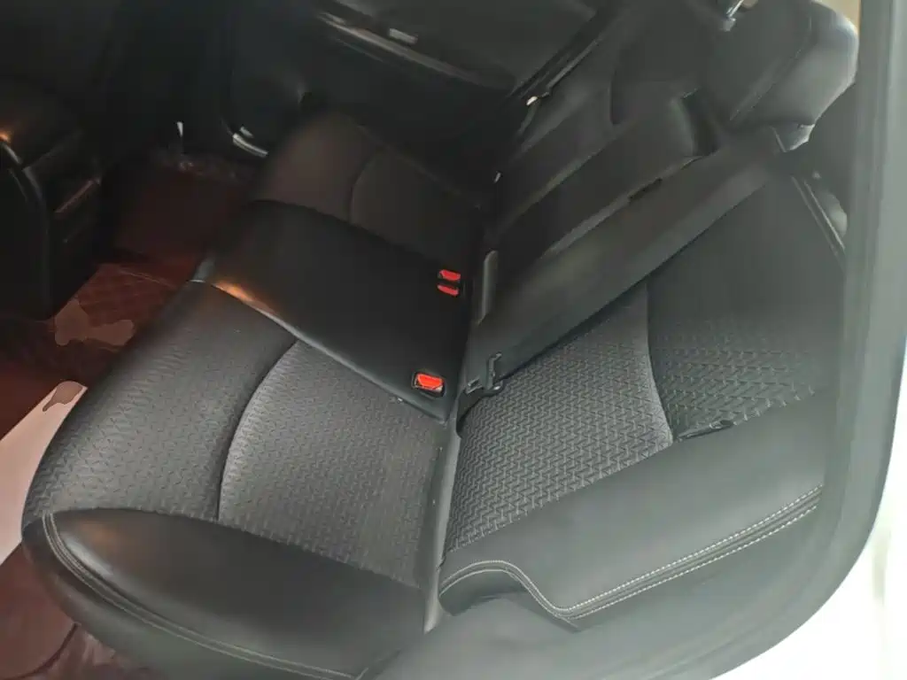 Nissan Tiida 2018 — фото 17