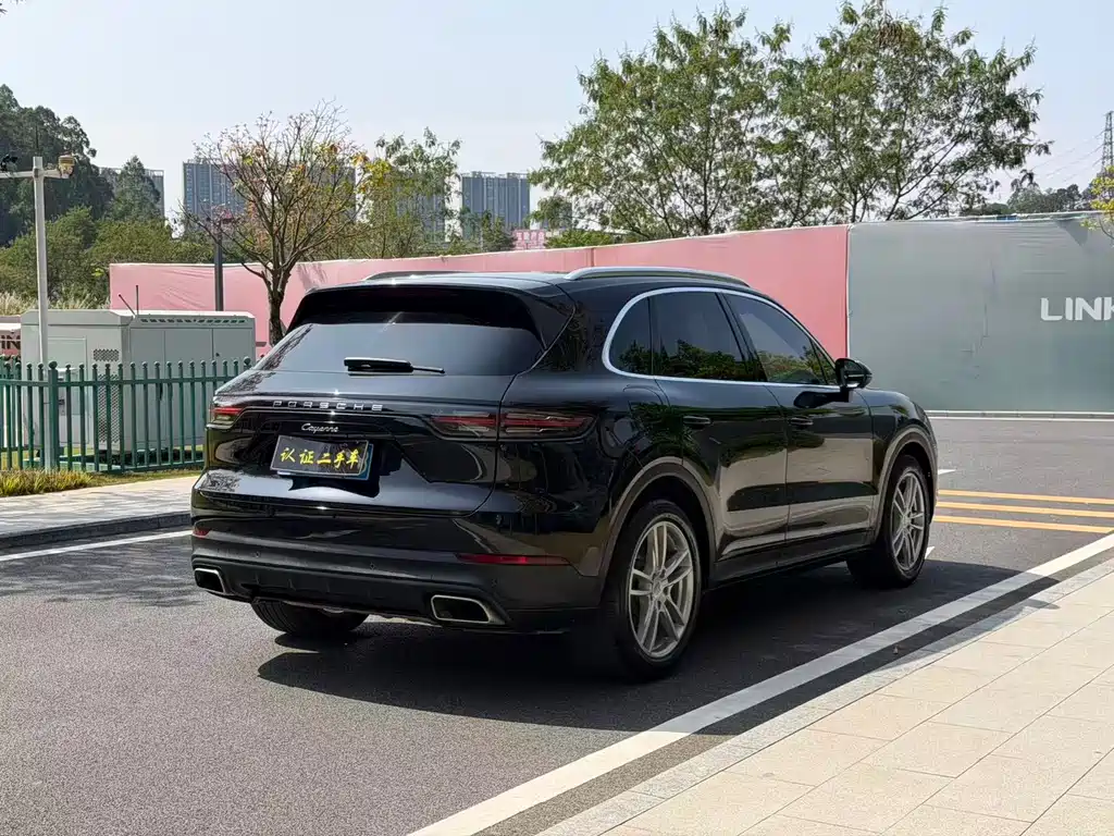 Porsche Cayenne 2019 — фото 7