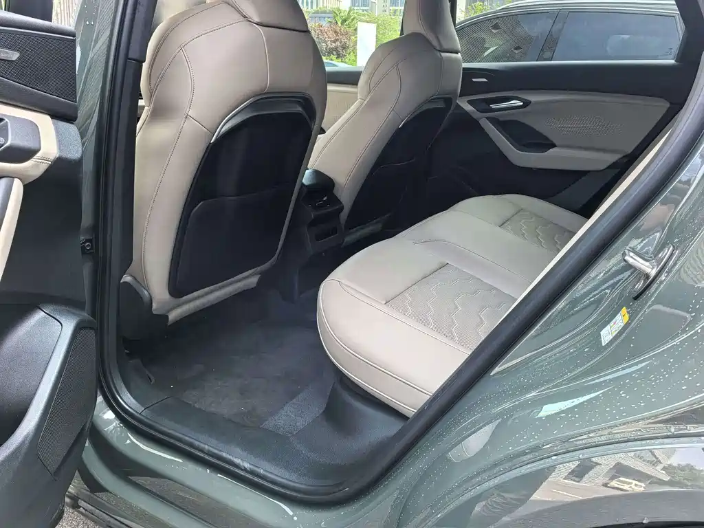 Audi Q6L Sportback E-Tron 2025 — фото 15