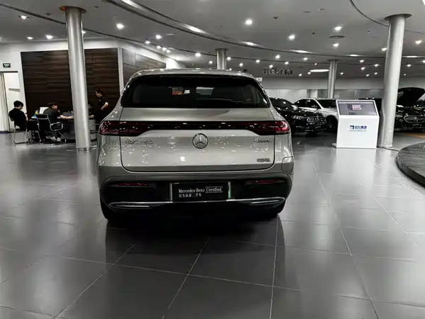 Mercedes-Benz EQC 2023