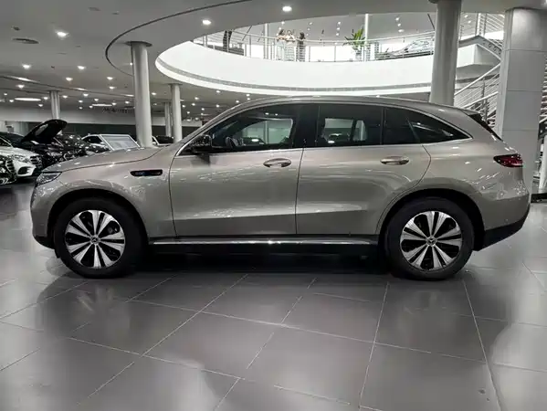 Mercedes-Benz EQC 2023
