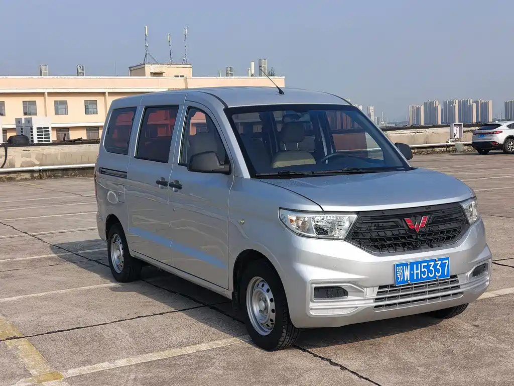 Wuling Hongguang V 2023 — фото 2