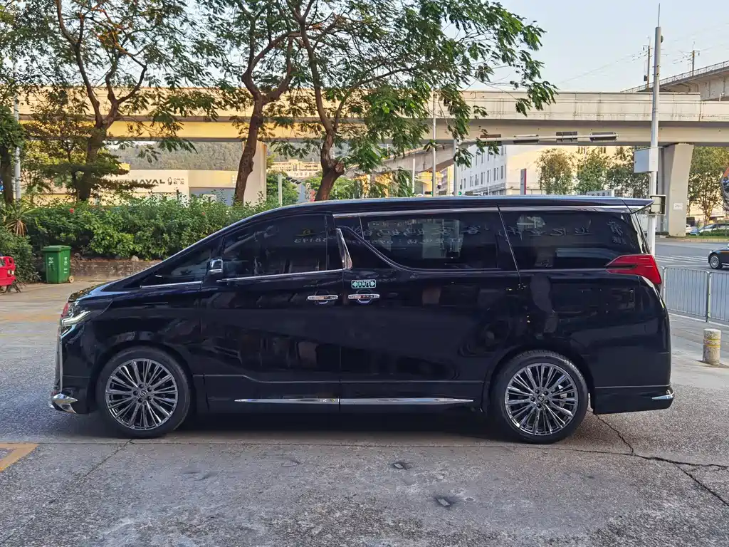 Toyota Alphard 2016 — фото 7