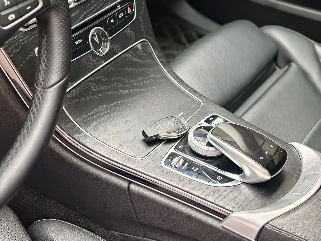 Mercedes-Benz C-Class 2018 — фото 5