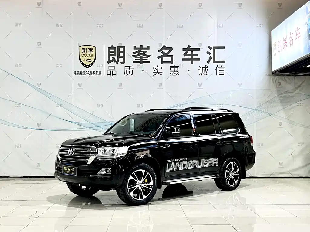 Toyota Land Cruiser 2019 — фото 1