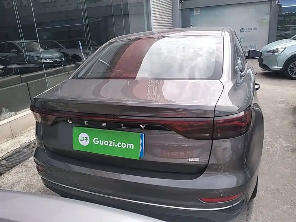 Geely Emgrand 2023