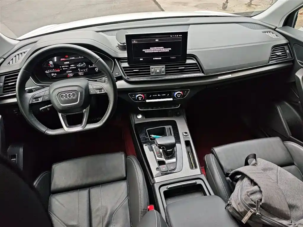 Audi Q5L 2022 — фото 10