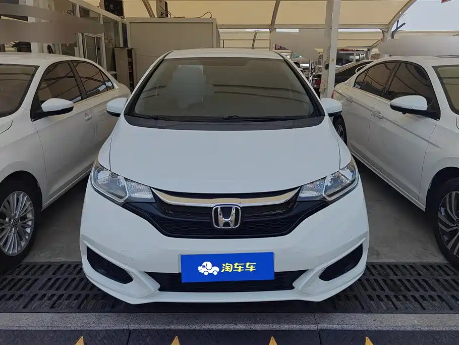 Honda Fit 2018 — фото 2