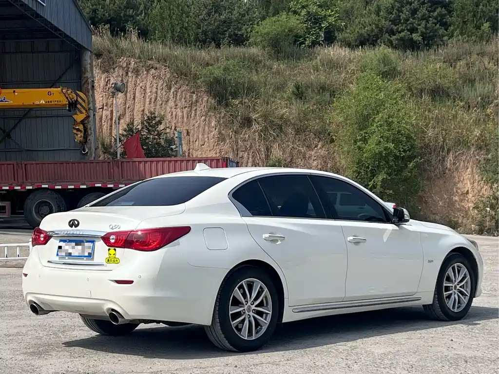 Infiniti Q50L 2015 — фото 5