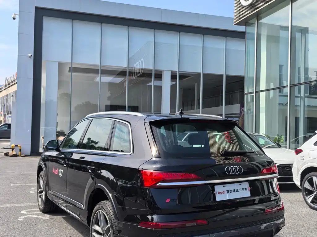 Audi Q7 2024