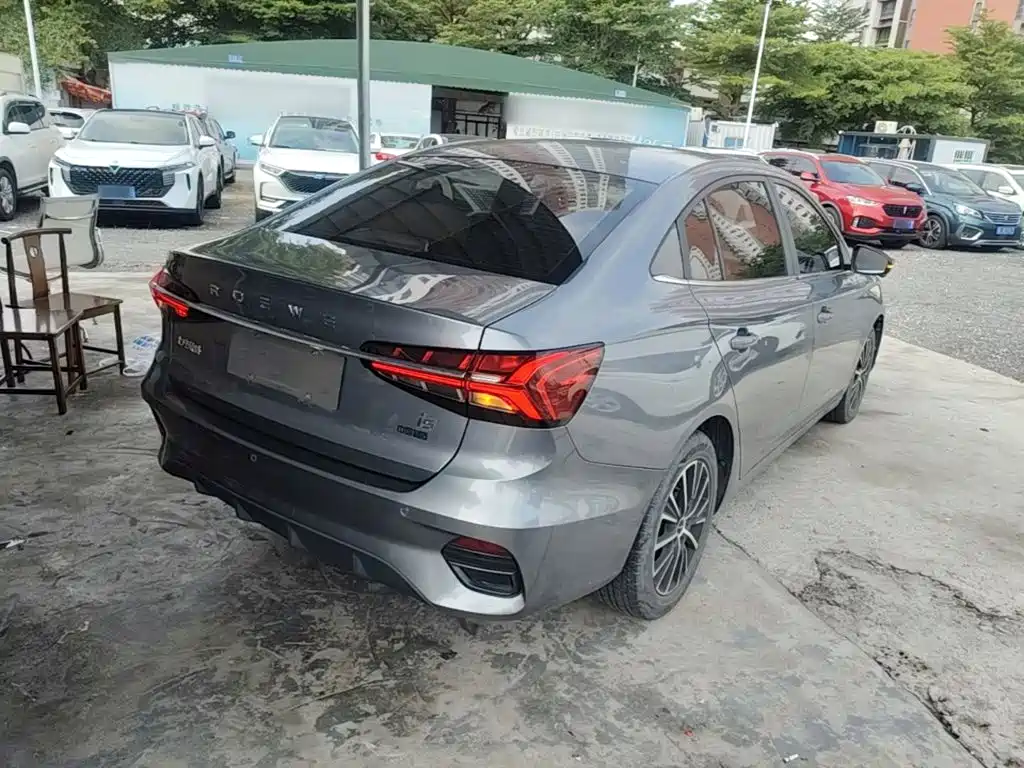 Roewe i5 2021