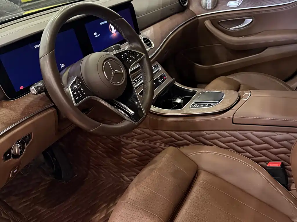 Mercedes-Benz E-Class 2022 — фото 4