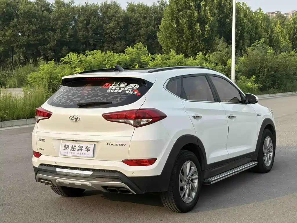 Hyundai Tucson 2017 — фото 9