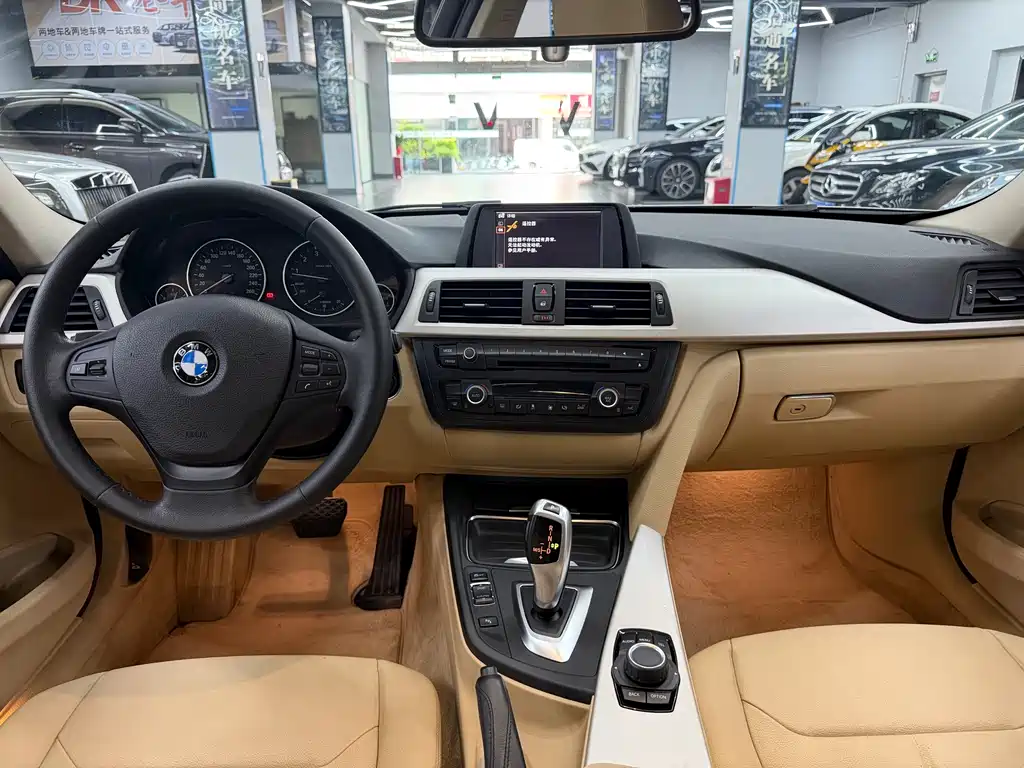 BMW 3 Series 2014 — фото 10