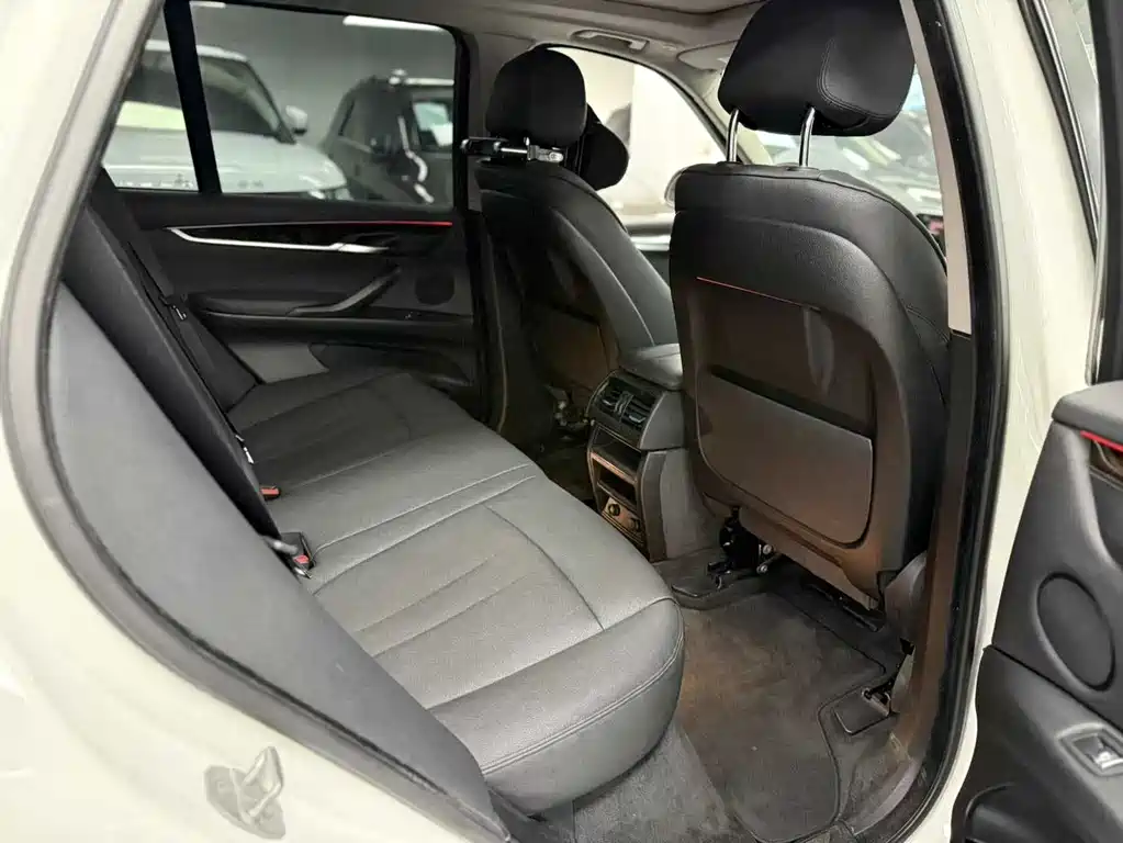 BMW X5 2015 — фото 9
