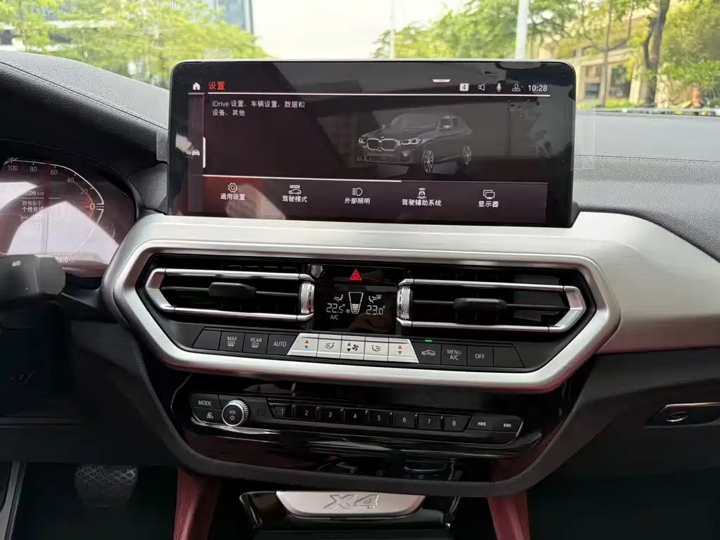 BMW X4 2022 — фото 11