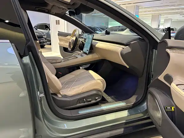 NIO ET7 2022