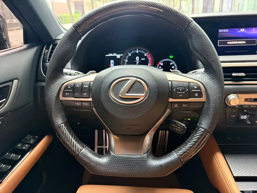 Lexus GS 2018 — фото 10