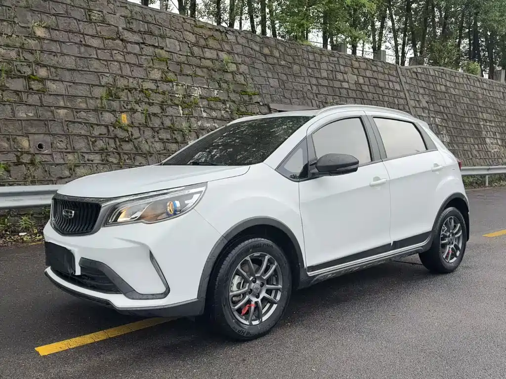 Geely Vision X3 2021 — фото 1