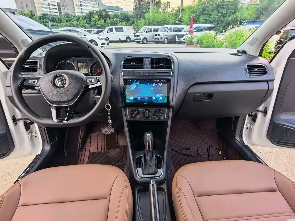 Volkswagen Polo 2016