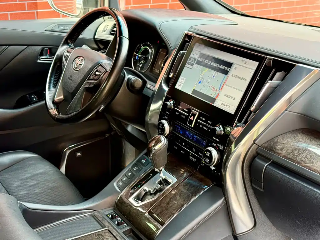 Toyota Vellfire 2021 — фото 16
