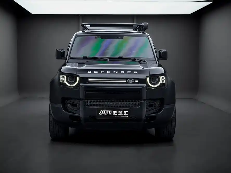Land Rover Defender 2023 — фото 2