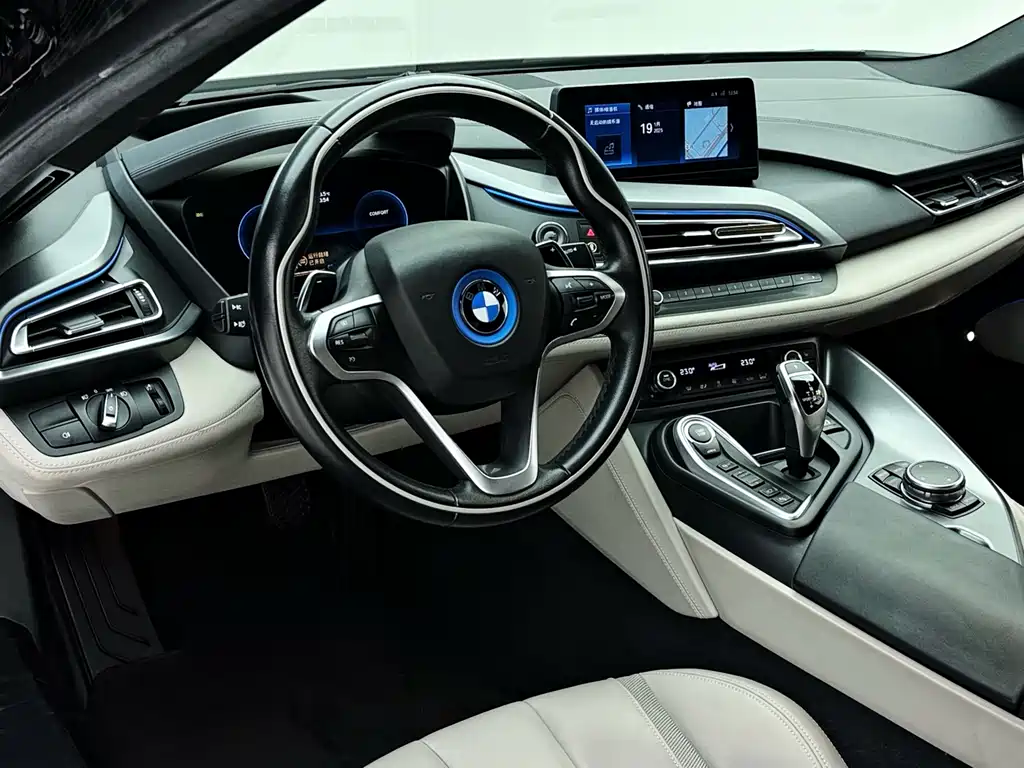 BMW i8 2016 — фото 18