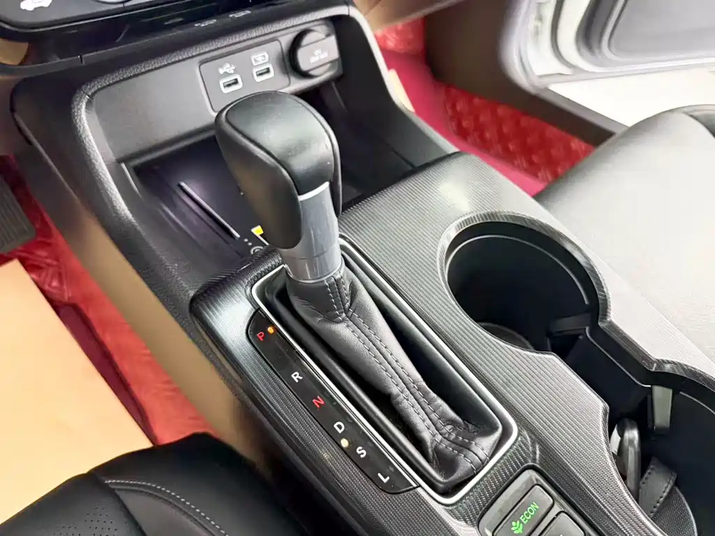 Honda Civic 2022 — фото 11