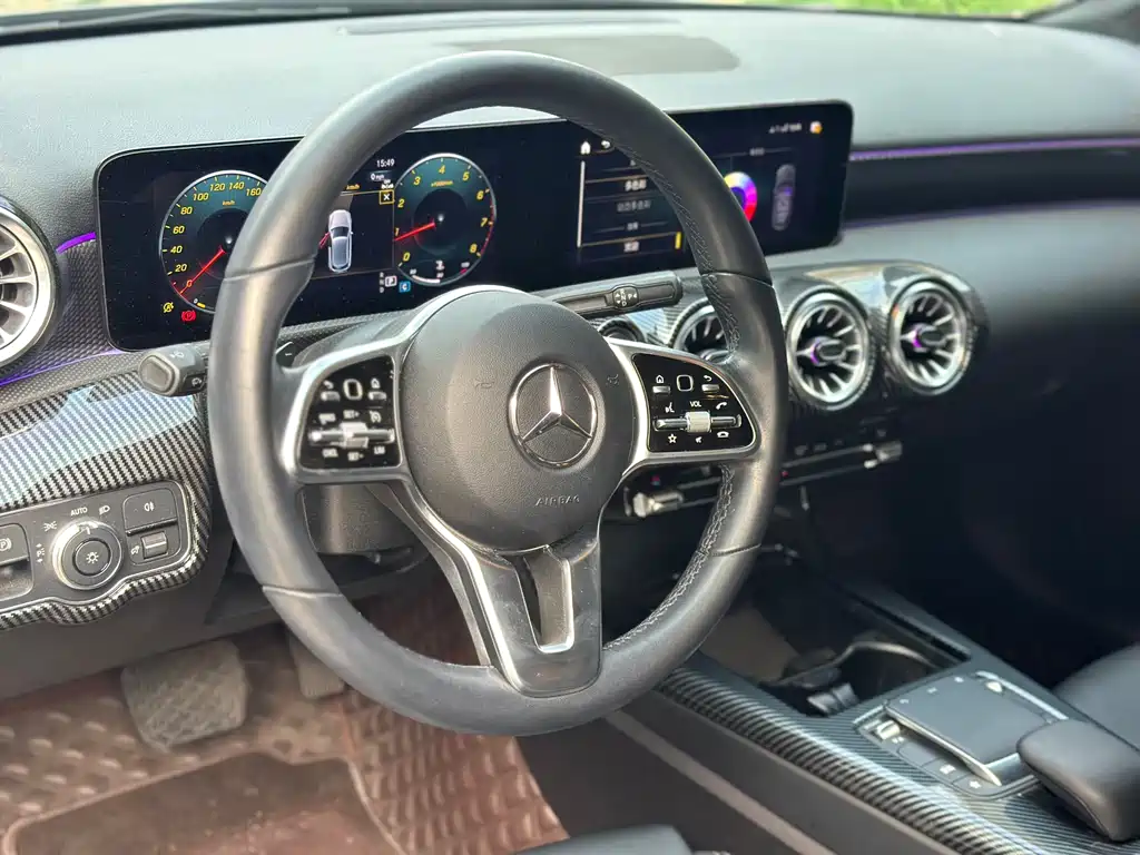 Mercedes-Benz A-Class 2023 — фото 8