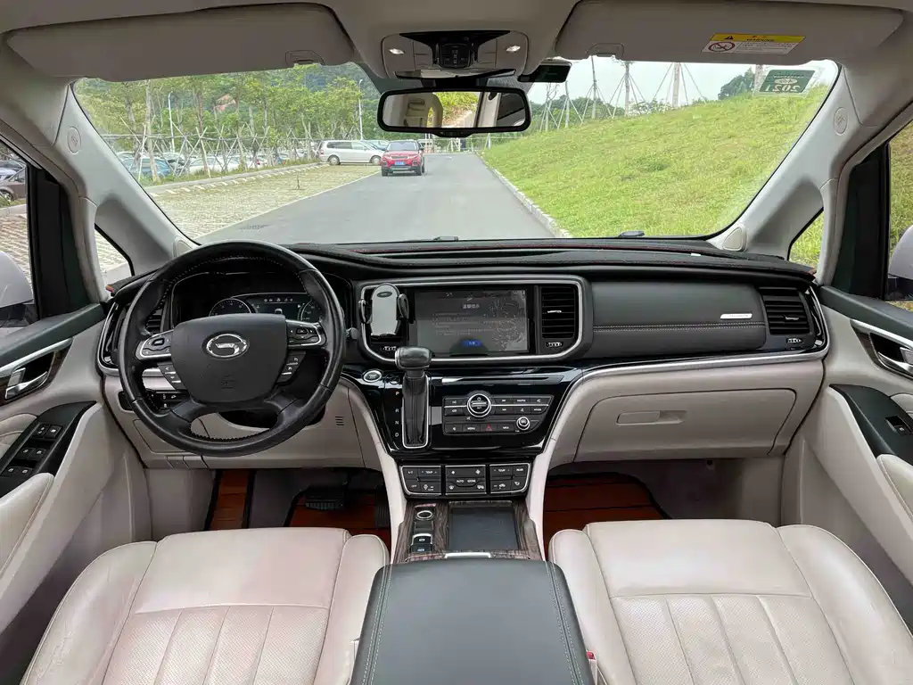GAC Motor Trumpchi M8 2018 — фото 13